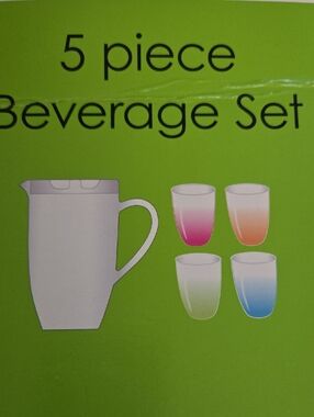 5 Piece Beverage Set 4 Colored Glassed And Pitcher